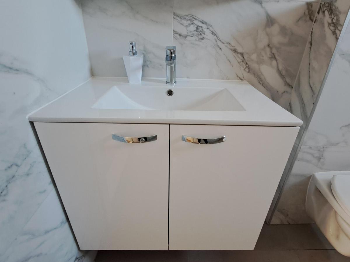 Holiday Apartman Каштела Екстер'єр фото