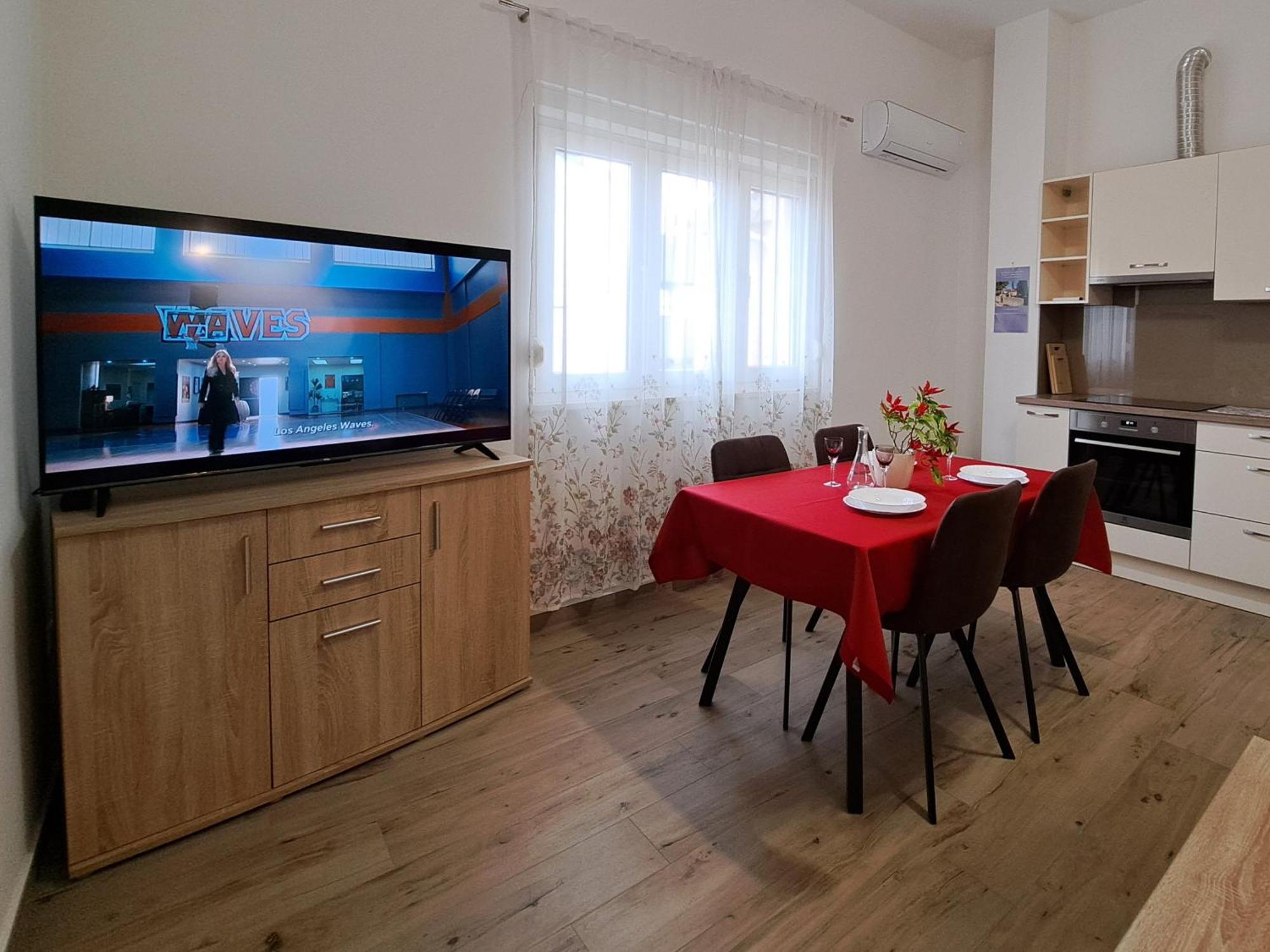 Holiday Apartman Каштела Екстер'єр фото