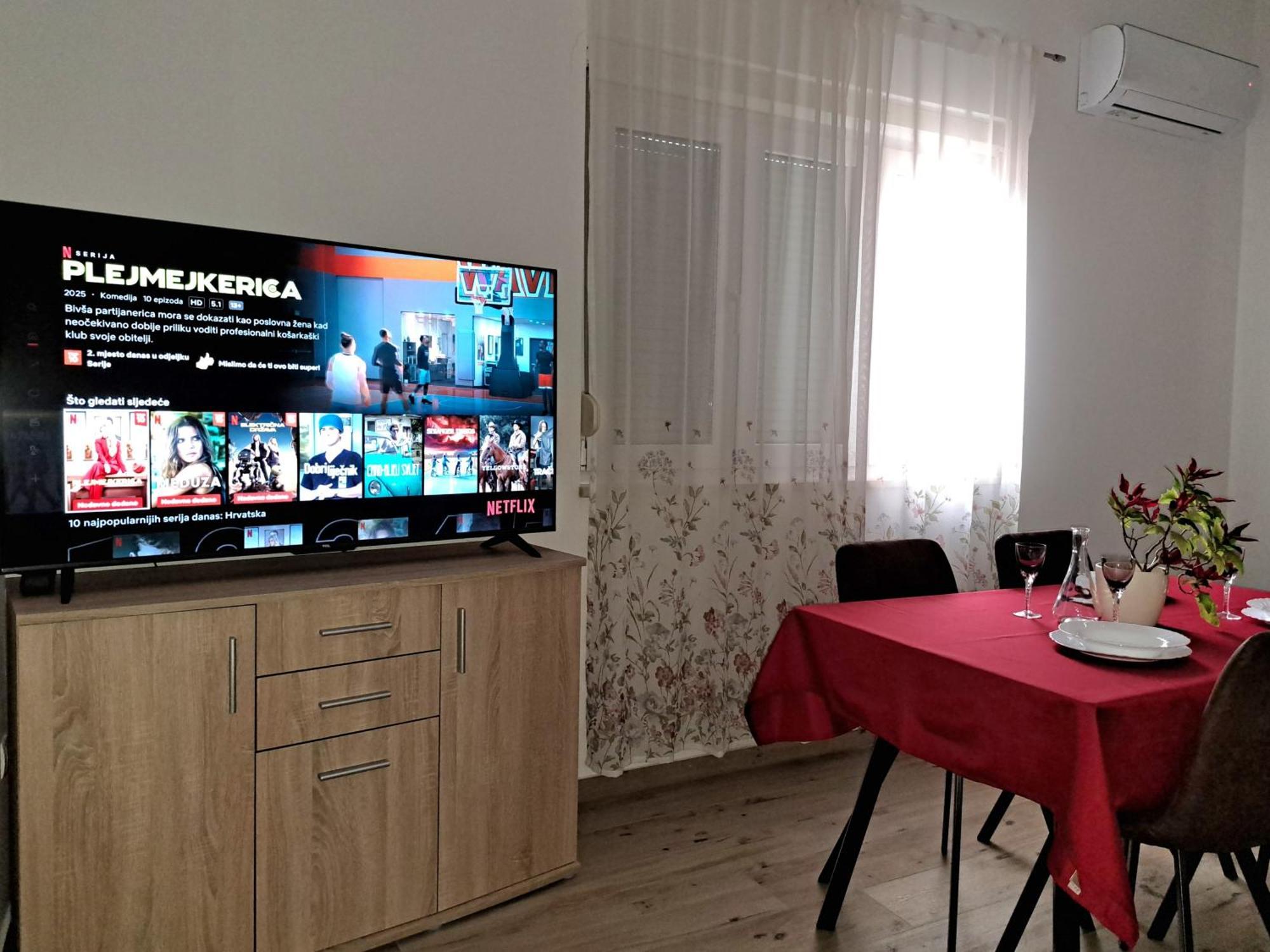 Holiday Apartman Каштела Екстер'єр фото